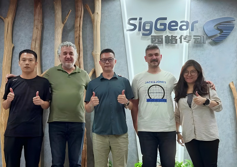 土耳其客戶來(lái)訪，共話扁平化關(guān)節(jié)減速電機(jī)農(nóng)業(yè)新未來(lái)